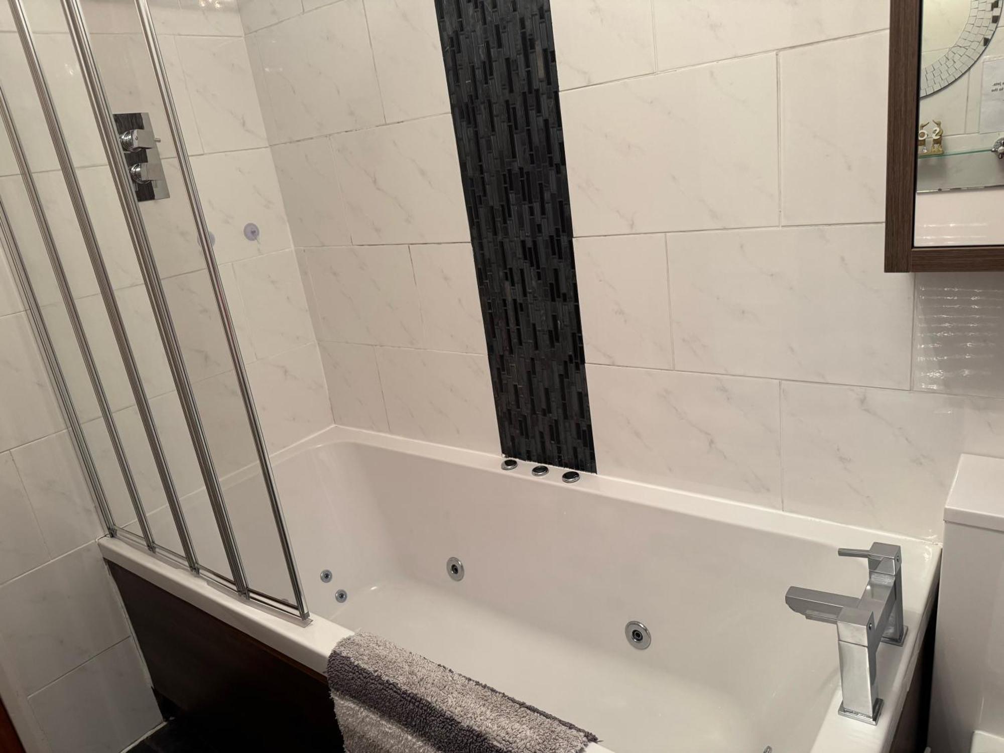 3Bedroom 1Bathroom 1 Shower Room In Quiet Area Ίνβερνες Εξωτερικό φωτογραφία